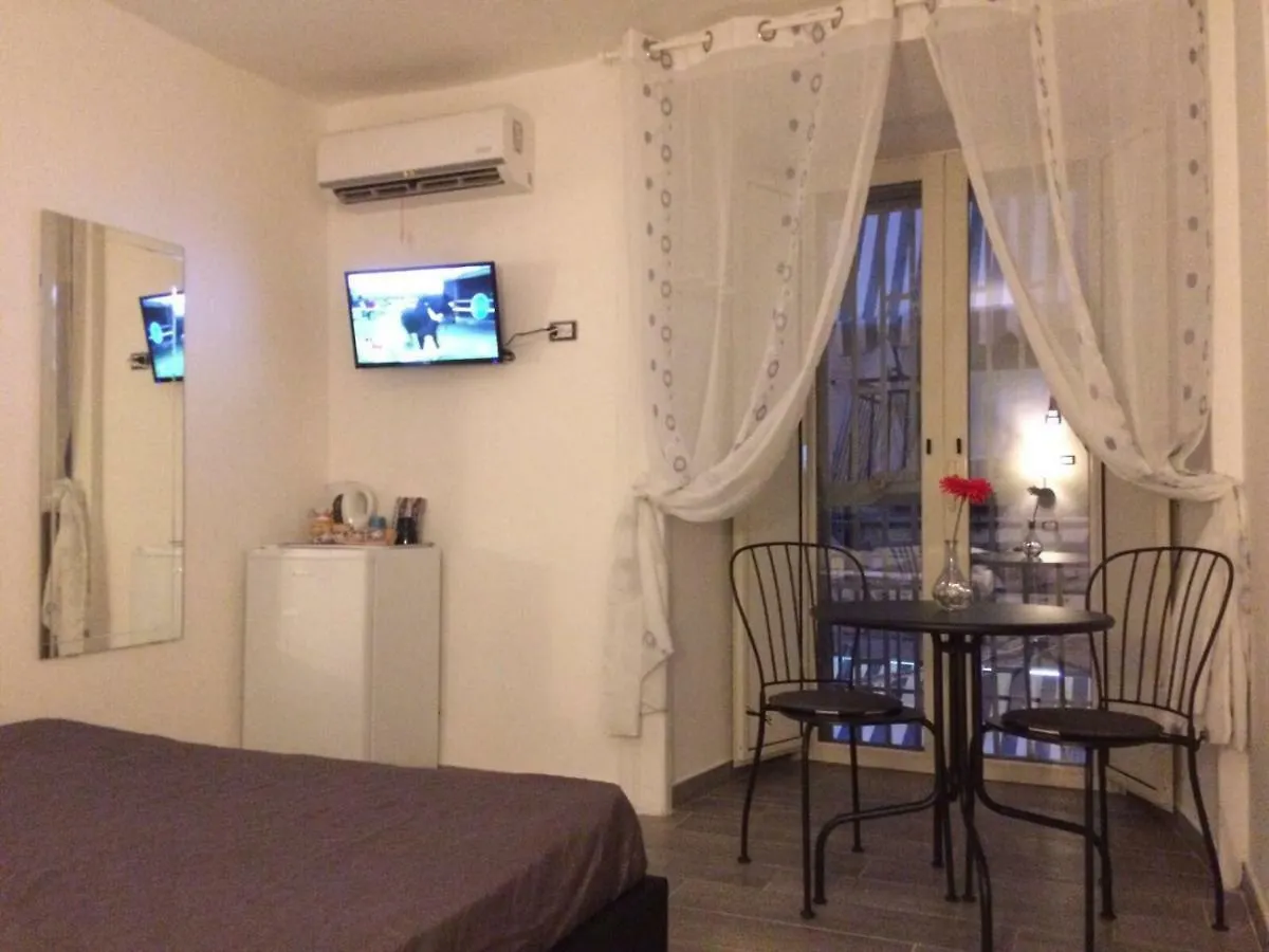 Savino'S Home Napoli Italien